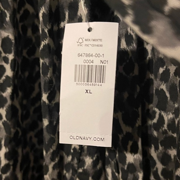 Leopard Button Up Blouse - Picture 4 of 7